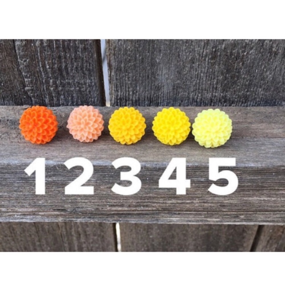 Spring summer flower mum earrings- yellow earrings